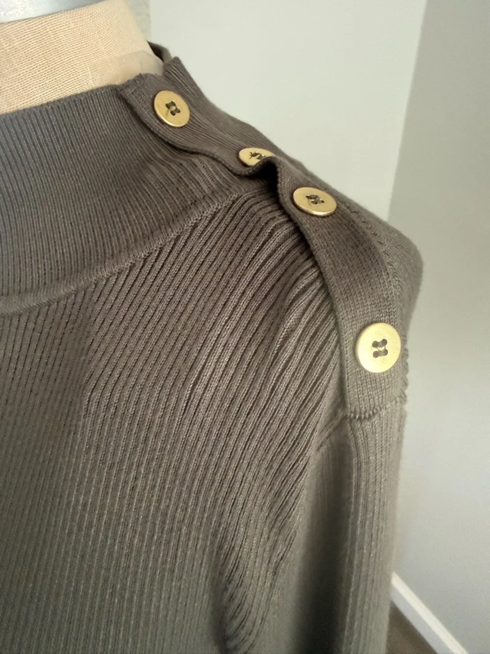 BNWT Cable & Gauge Forest Spruce Ribbed Mock Turtleneck. Size Medium - Picture 3 of 11